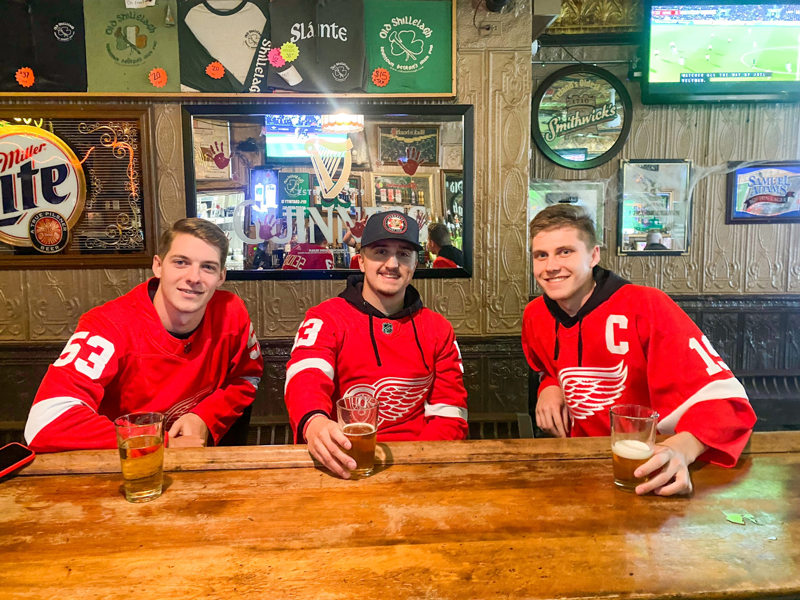 Downtown Detroit bar before the redwings